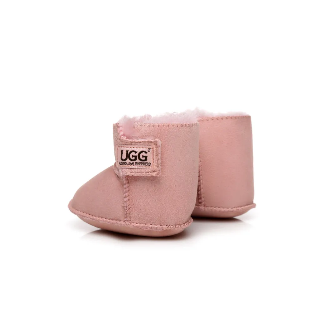 Australian Shepherd® Erin Australian Sheepskin Baby Booties Cradle