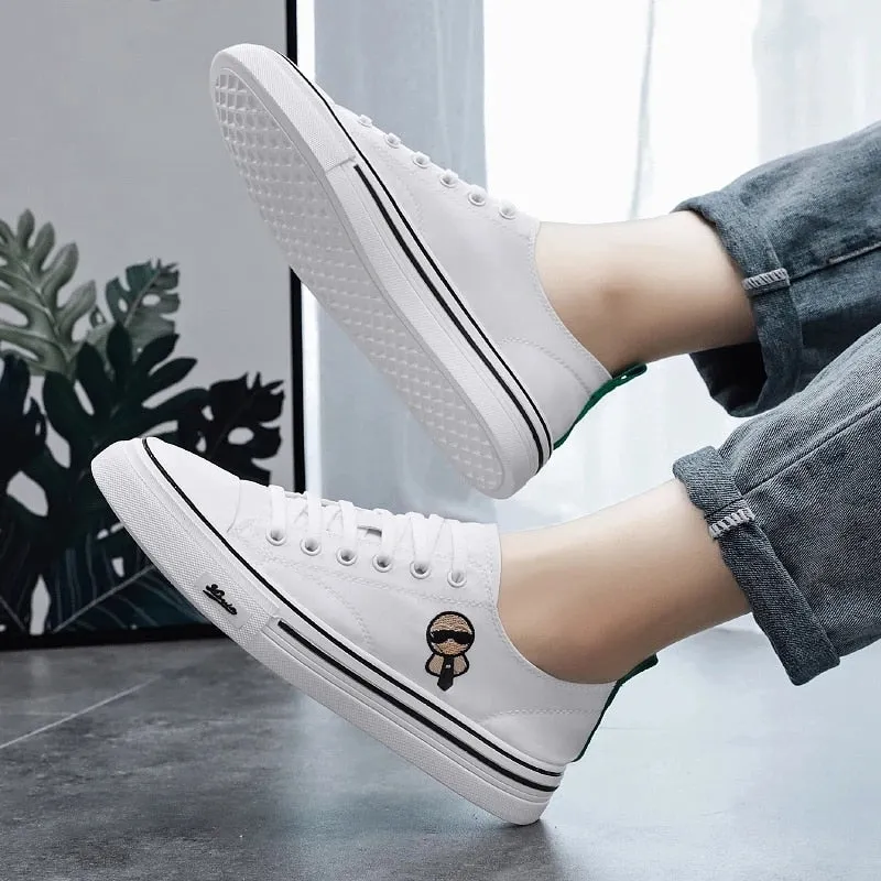 Embroidery Decor Low Top Canvas Sneakers