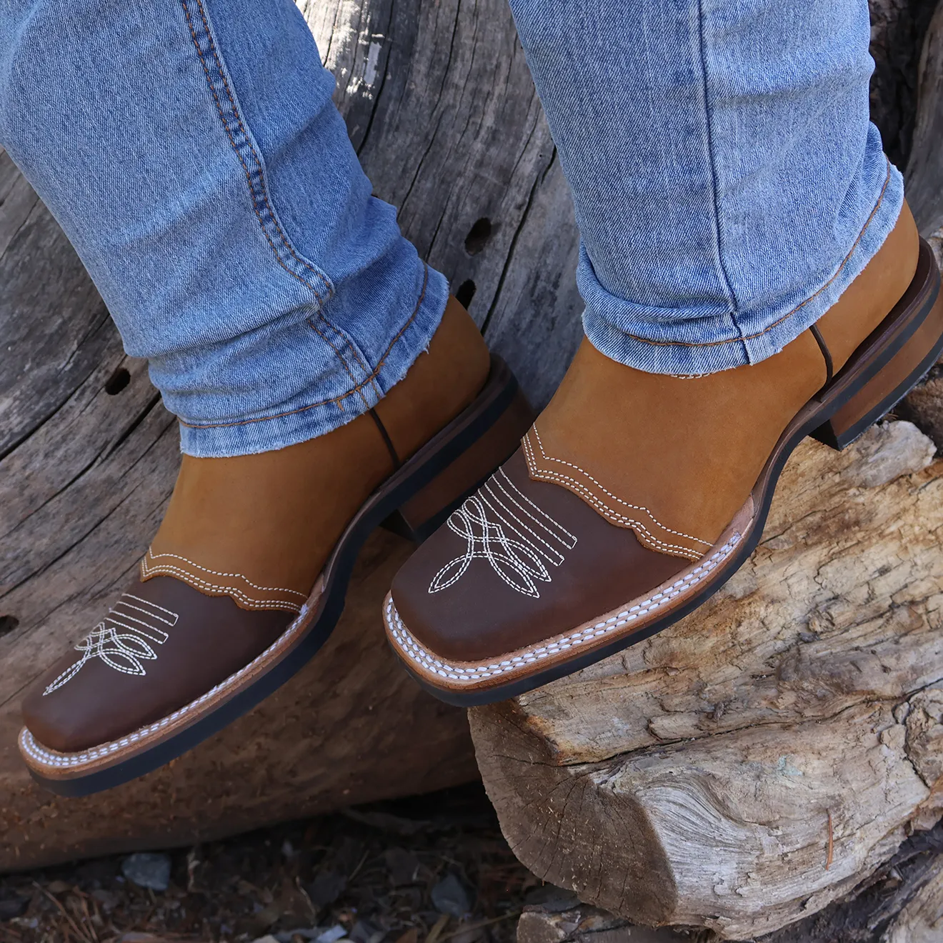 Silverton Carson Genuine Leather Wide Square Toe Boots (Brown)