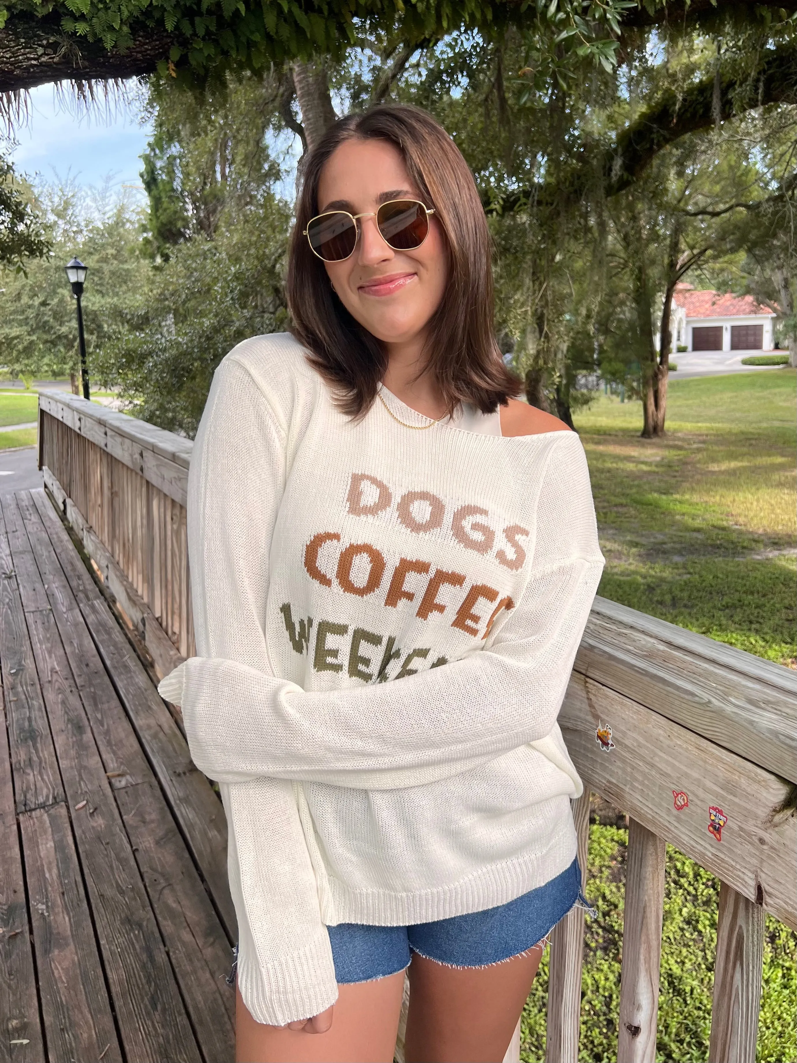 WEEKENDS SWEATER IN WHITE